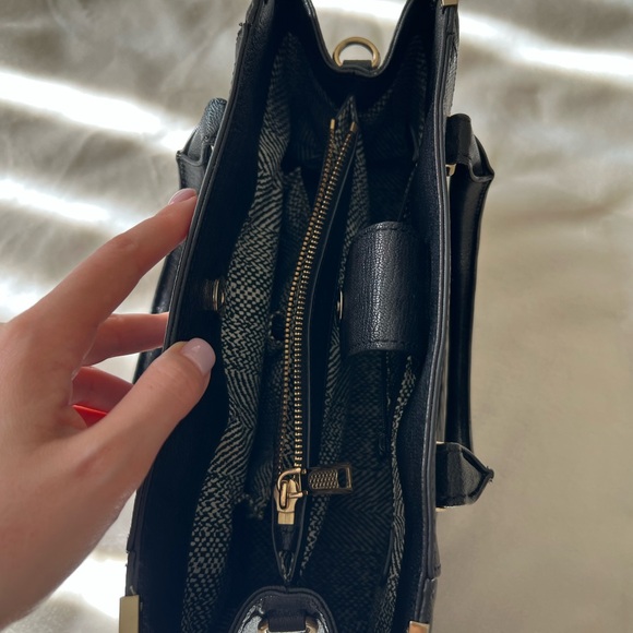 REBECCA MINKOFF BLACK HANDBAG - Picture 4 of 7